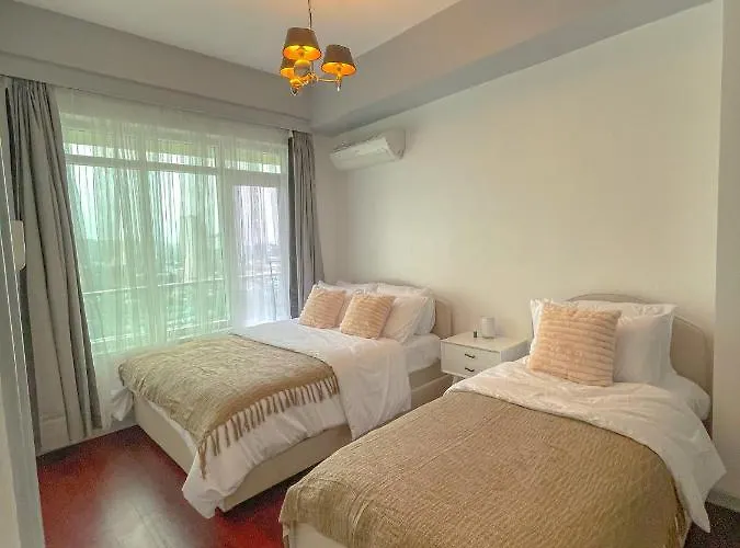 Aparthotel Center- Balcony 4*